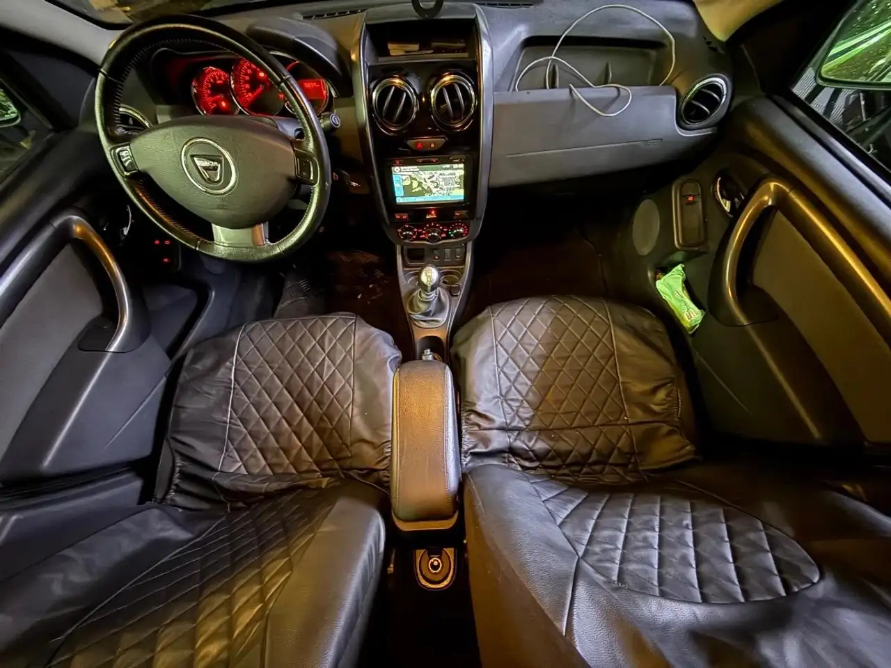 Dacia Duster — photo 17