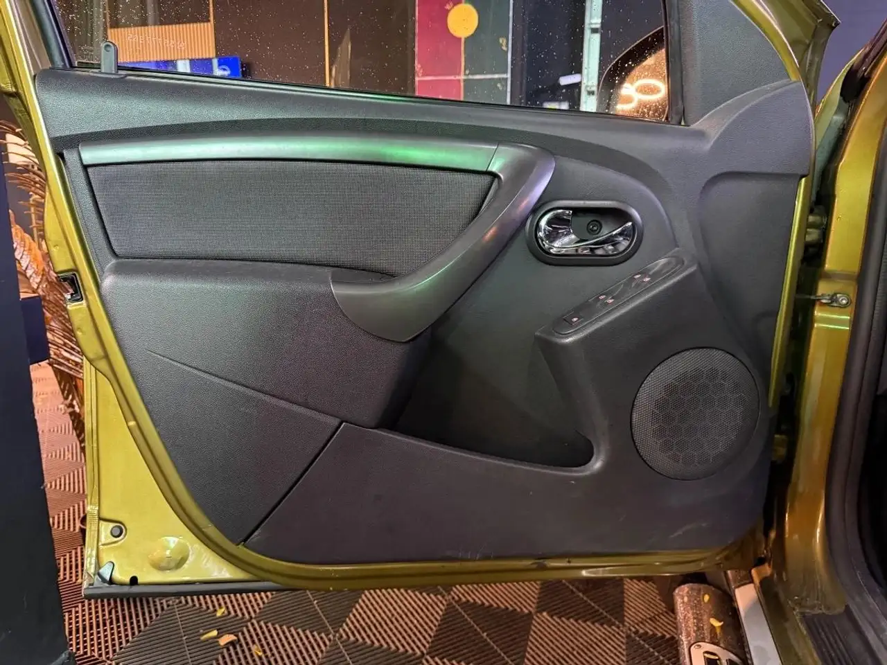 Dacia Duster — photo 32