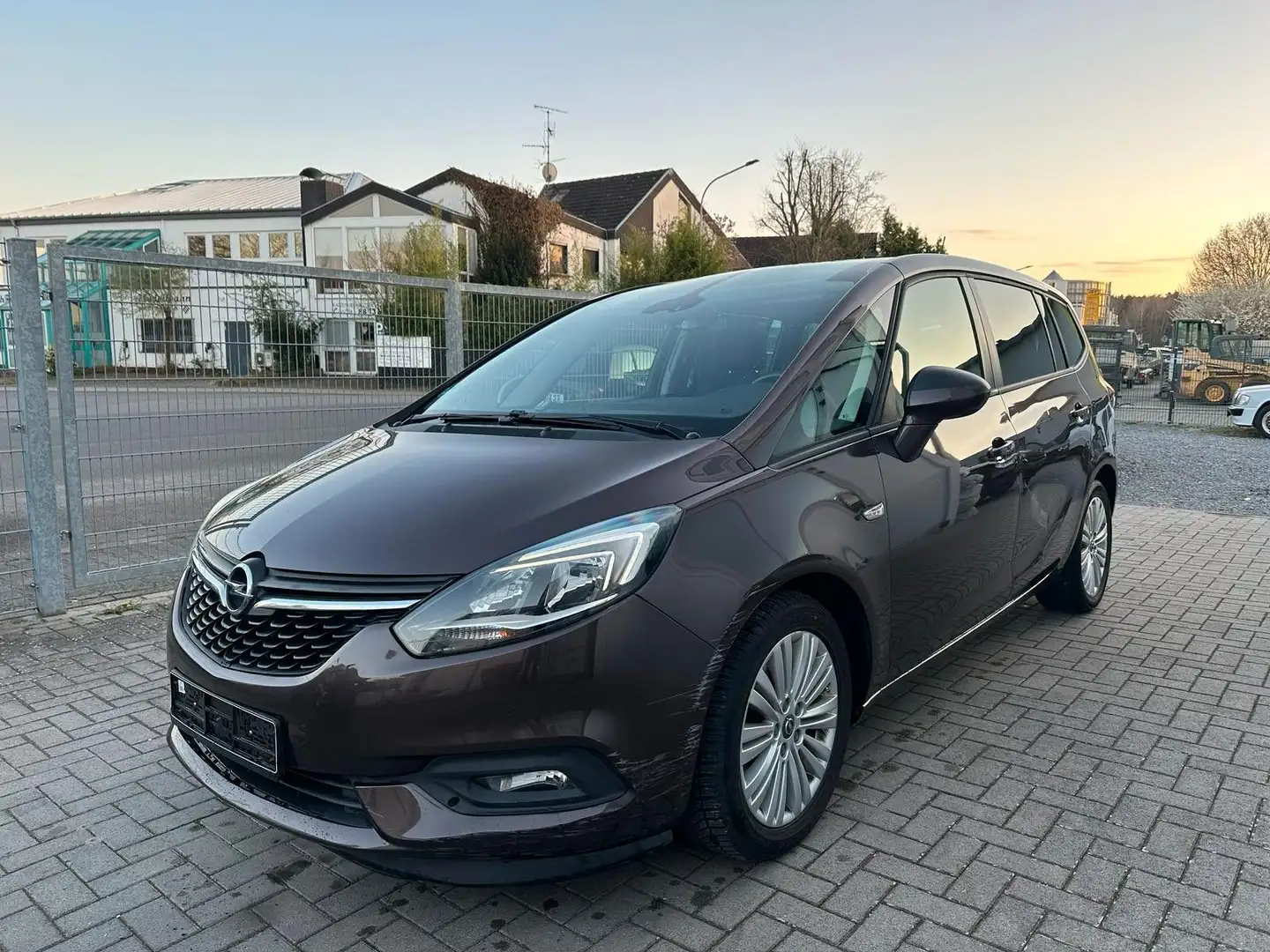 Opel Zafira Tourer Start/Stop Navi Panorama Hnědá - 1