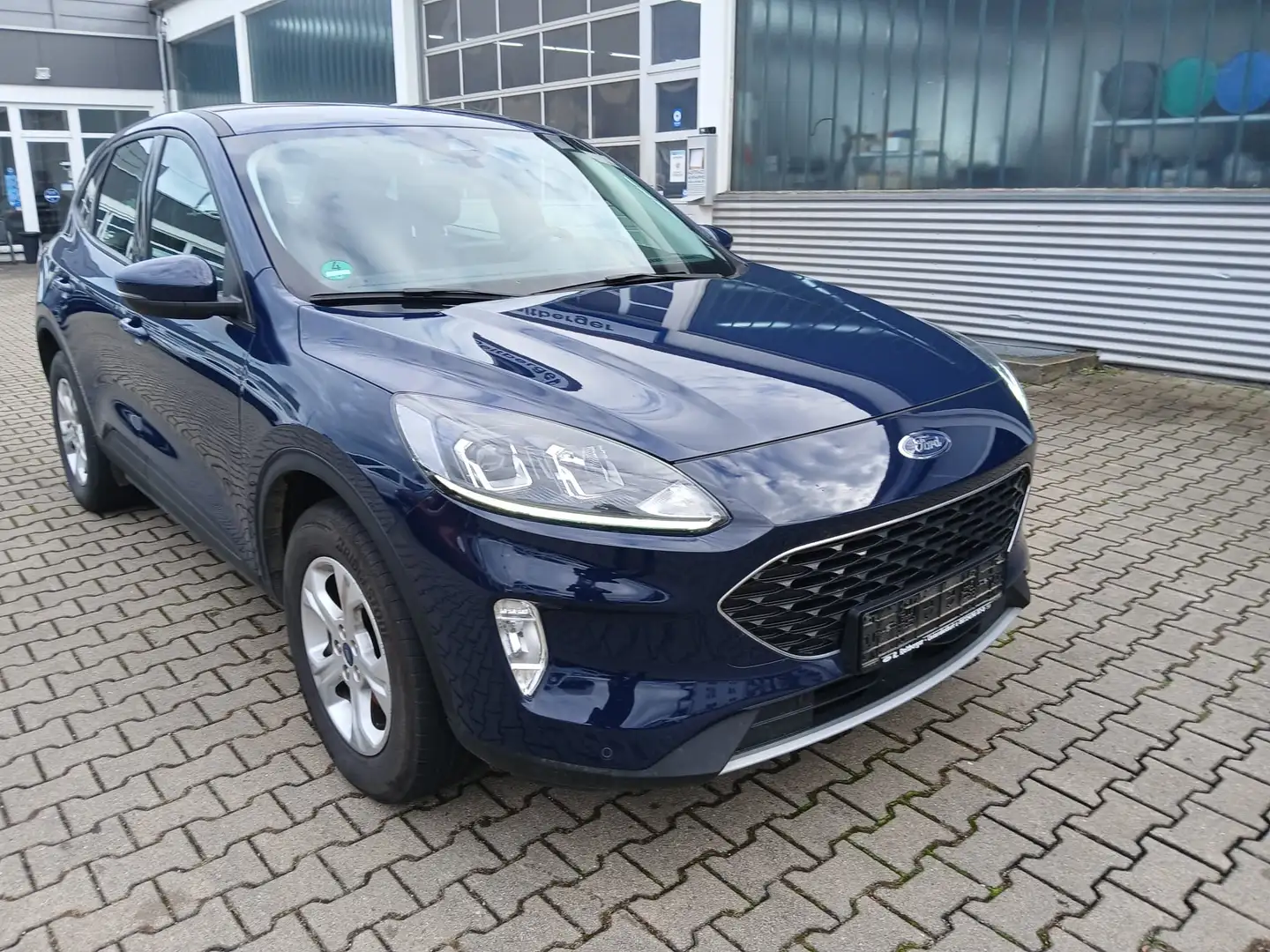 Ford Kuga Plug-In Hybrid Cool Blau - 2