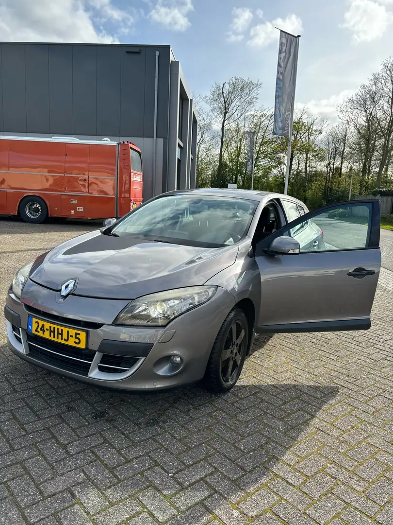 Renault Megane 1.6 DYNAMIQUE apk tot januari 2026 Grijs - 1