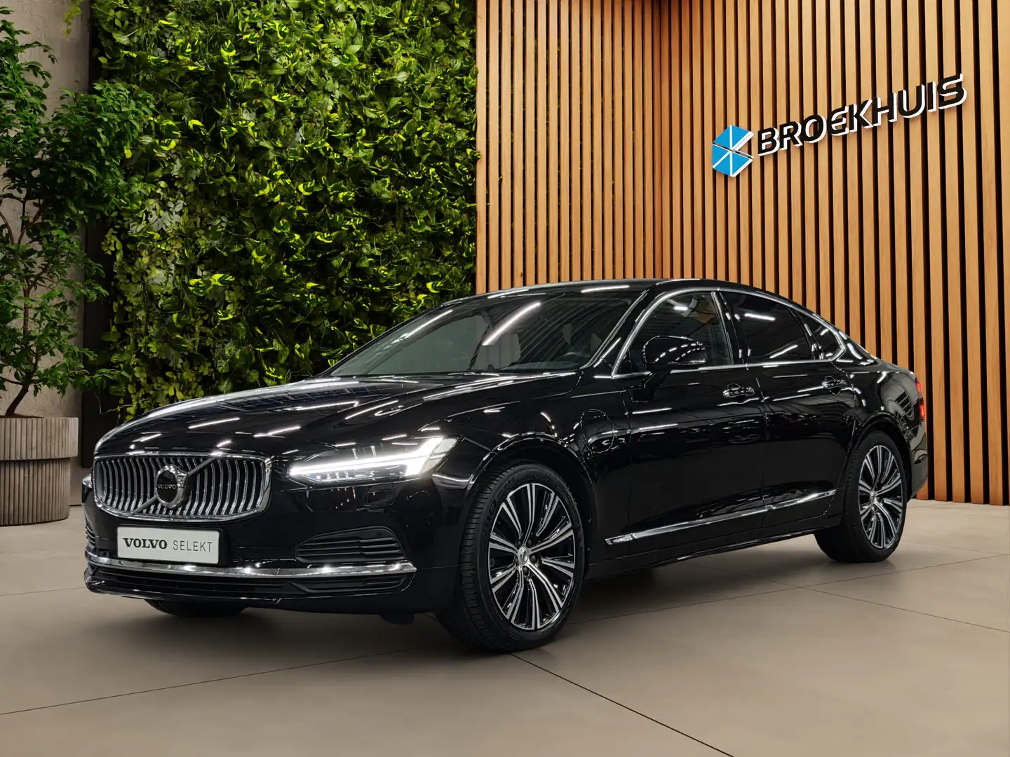 Volvo S90 2.0 T8 AWD Inscription | Trekhaak | Camera | Harma Schwarz - 1