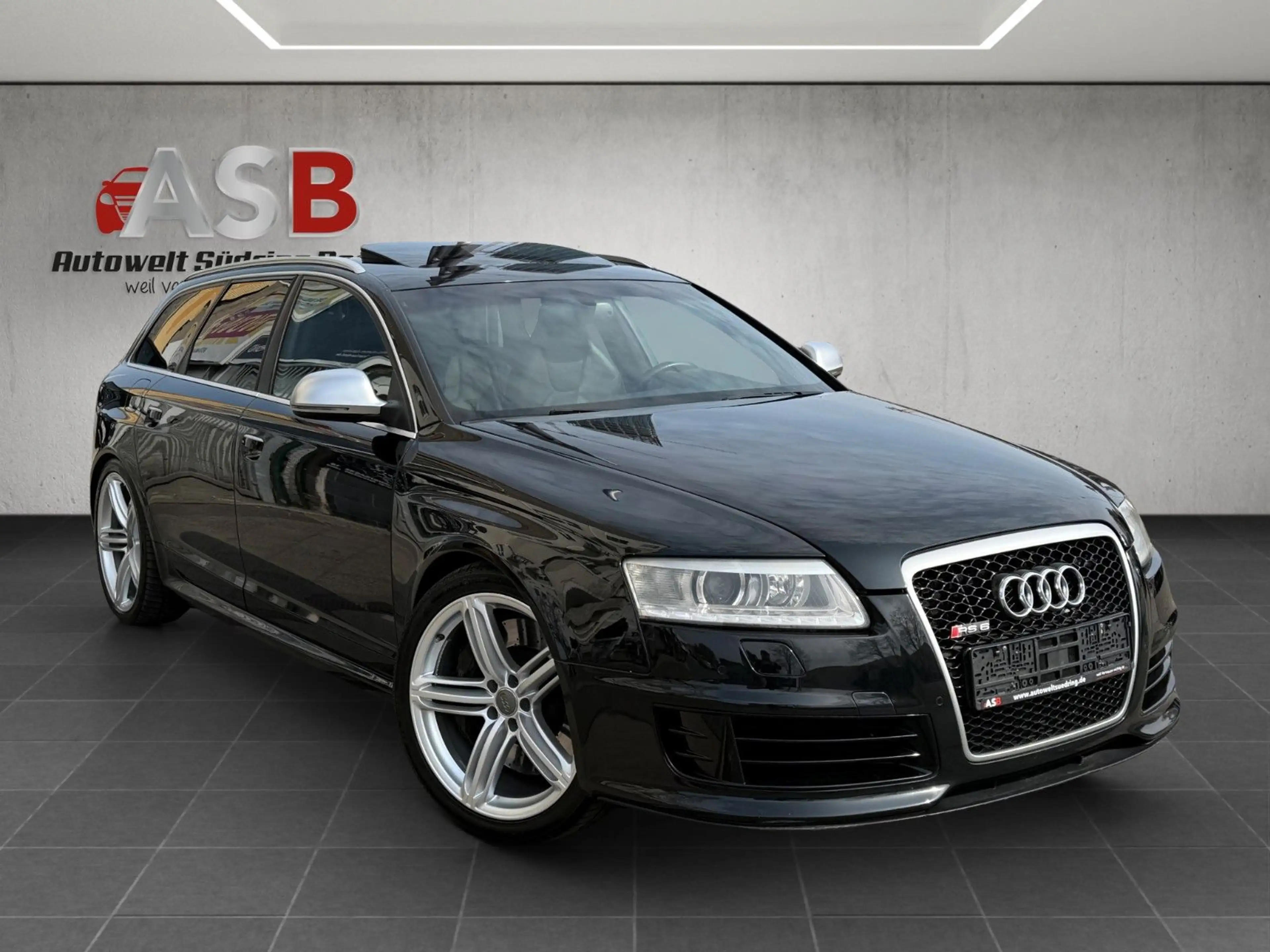 Audi RS6 Avant 5.0 TFSI quattro  Leder*Navi*Xenon*SD* — photo 3