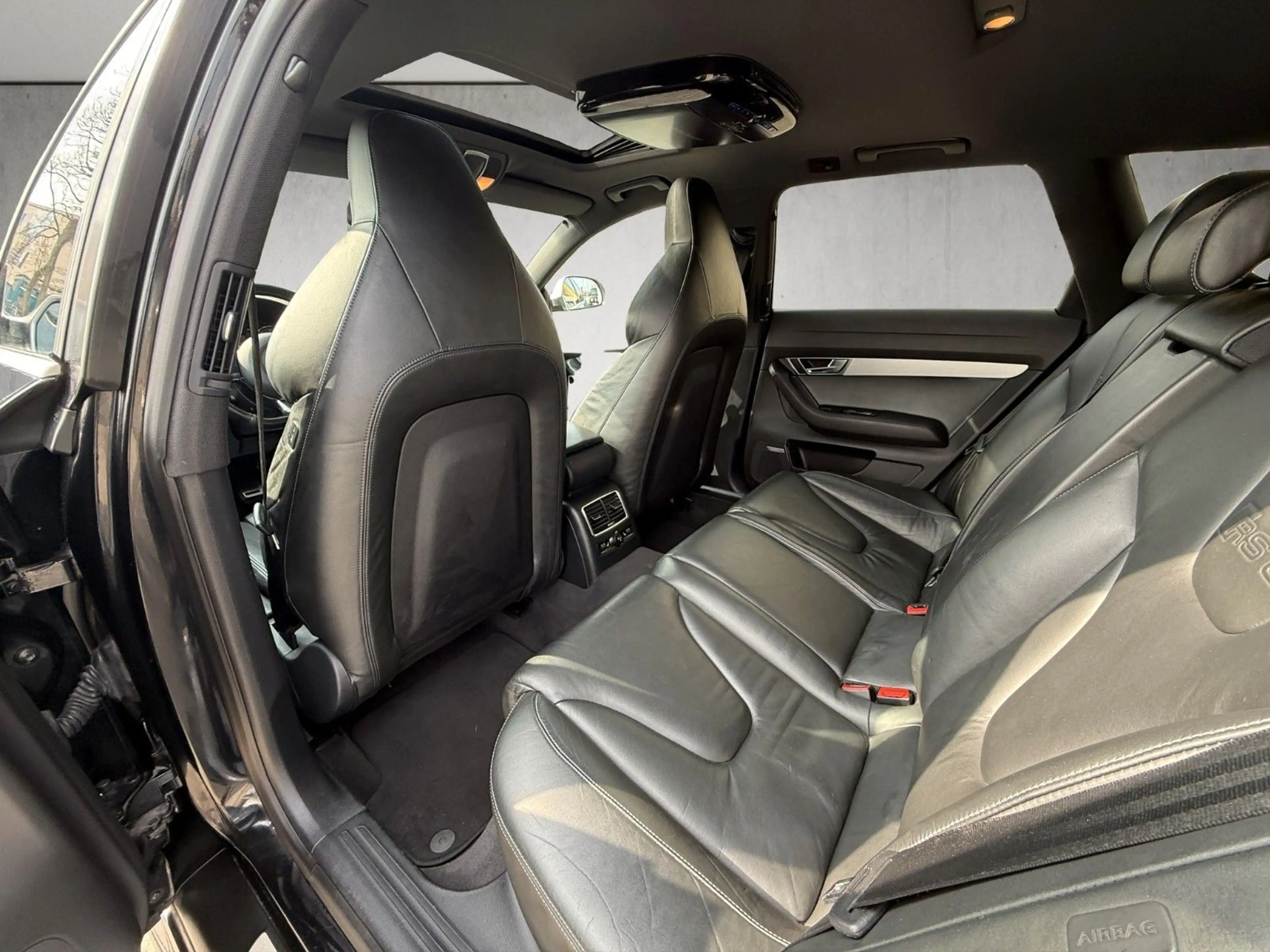 Audi RS6 Avant 5.0 TFSI quattro  Leder*Navi*Xenon*SD* — photo 4