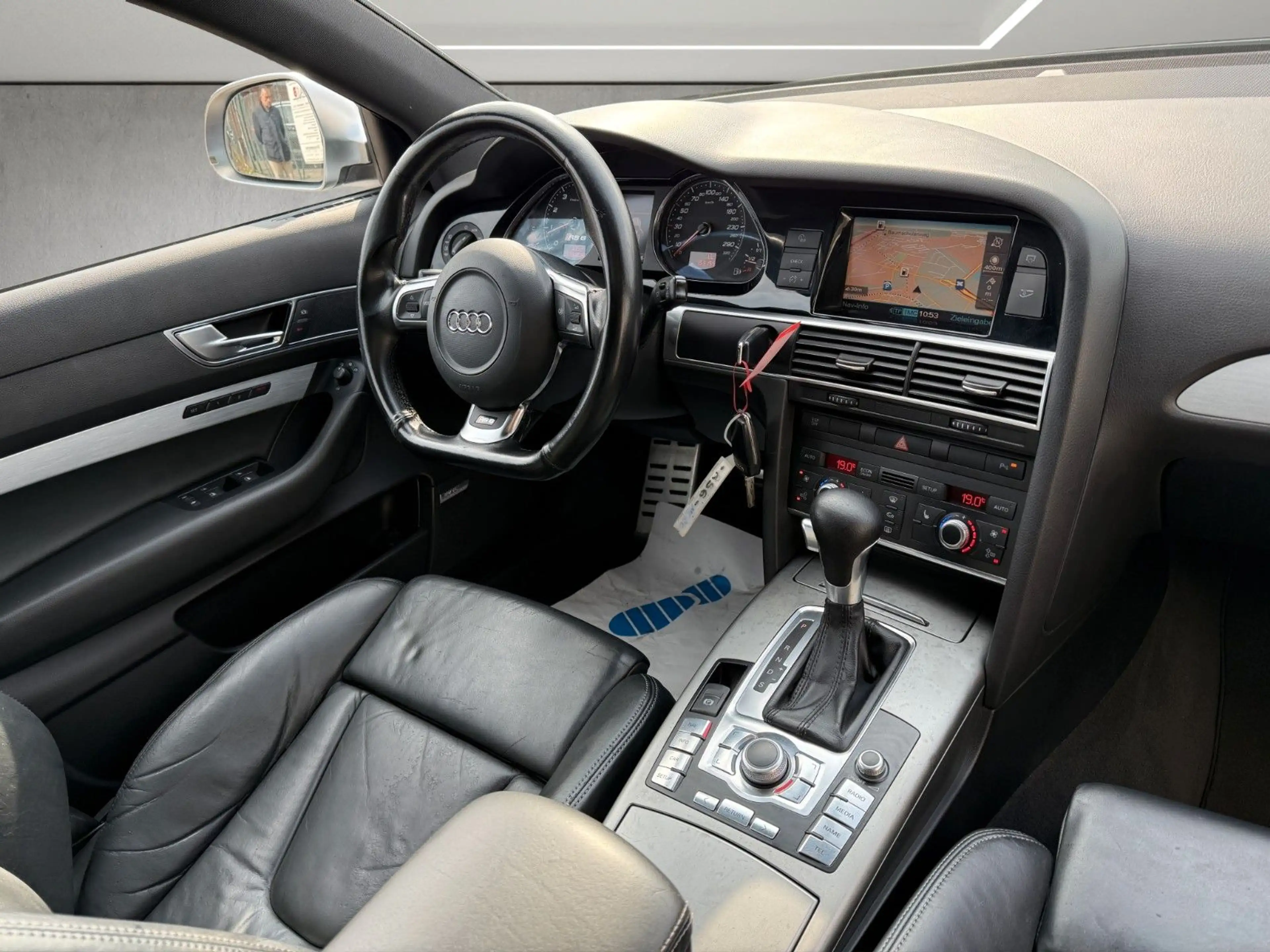 Audi RS6 Avant 5.0 TFSI quattro  Leder*Navi*Xenon*SD* — photo 11
