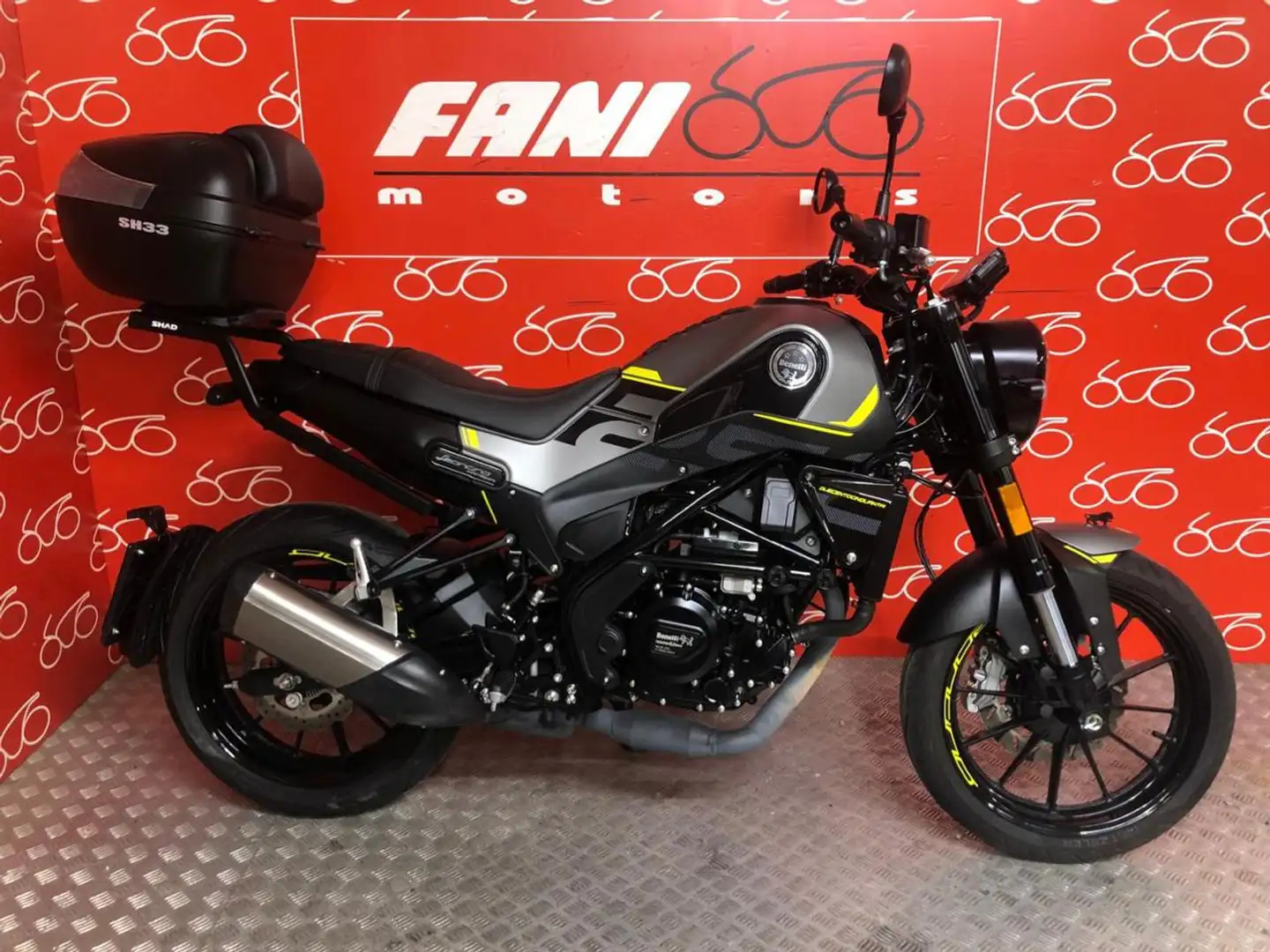 Benelli Leoncino 250 Grigio - 1