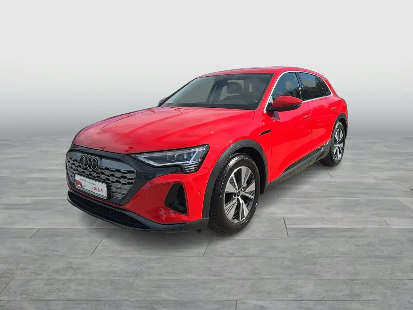 Audi Q8 e-tron 50 Q ADVANCED LM19 NAVI+ LED PDC+ Rood - 2