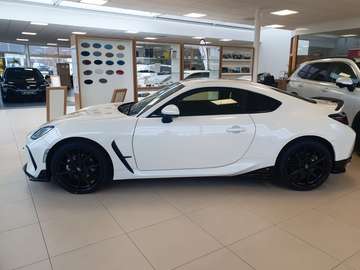 2,4 Sport STI Paket Miltek