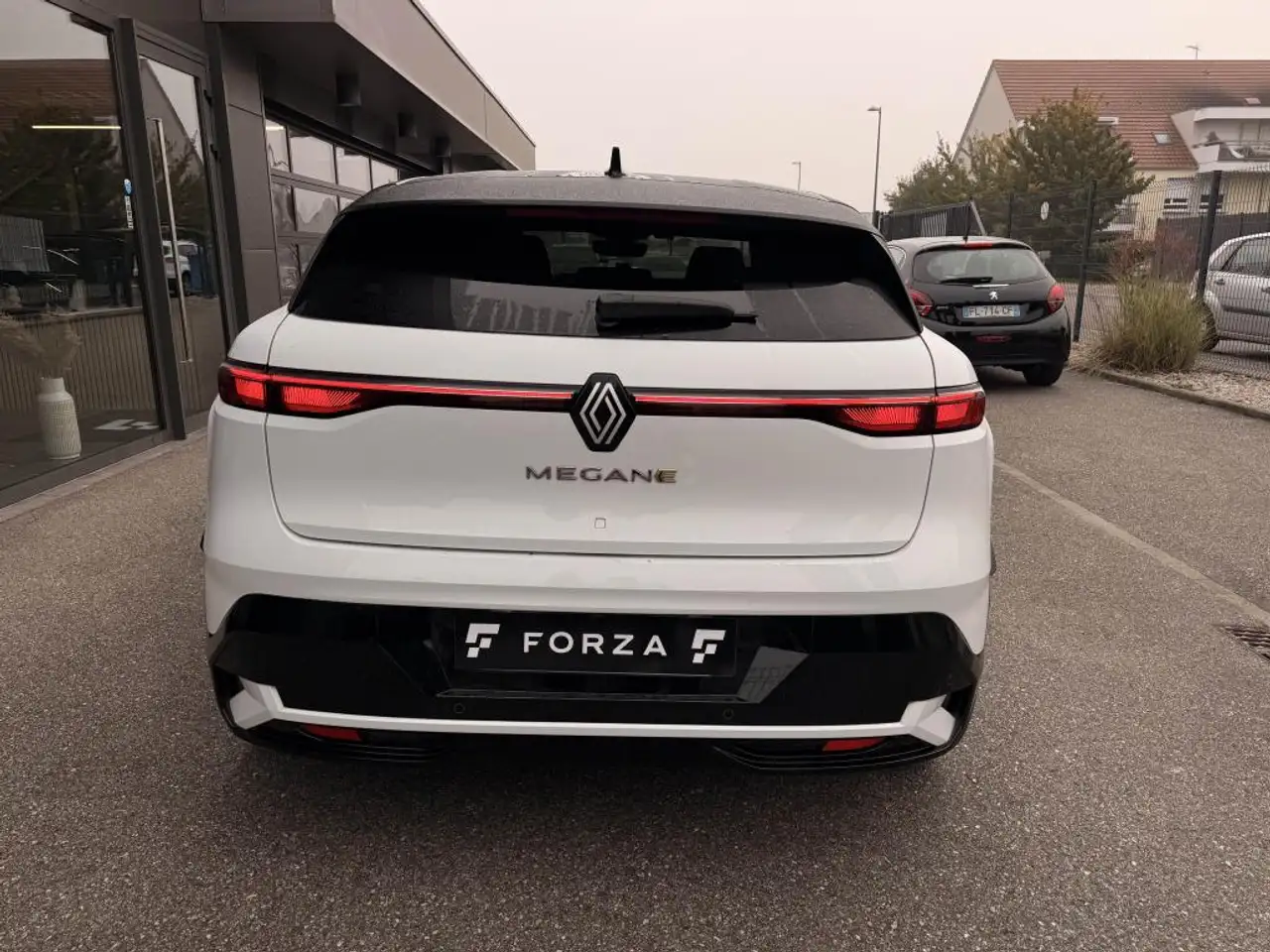 Renault Megane E-Tech — photo 6