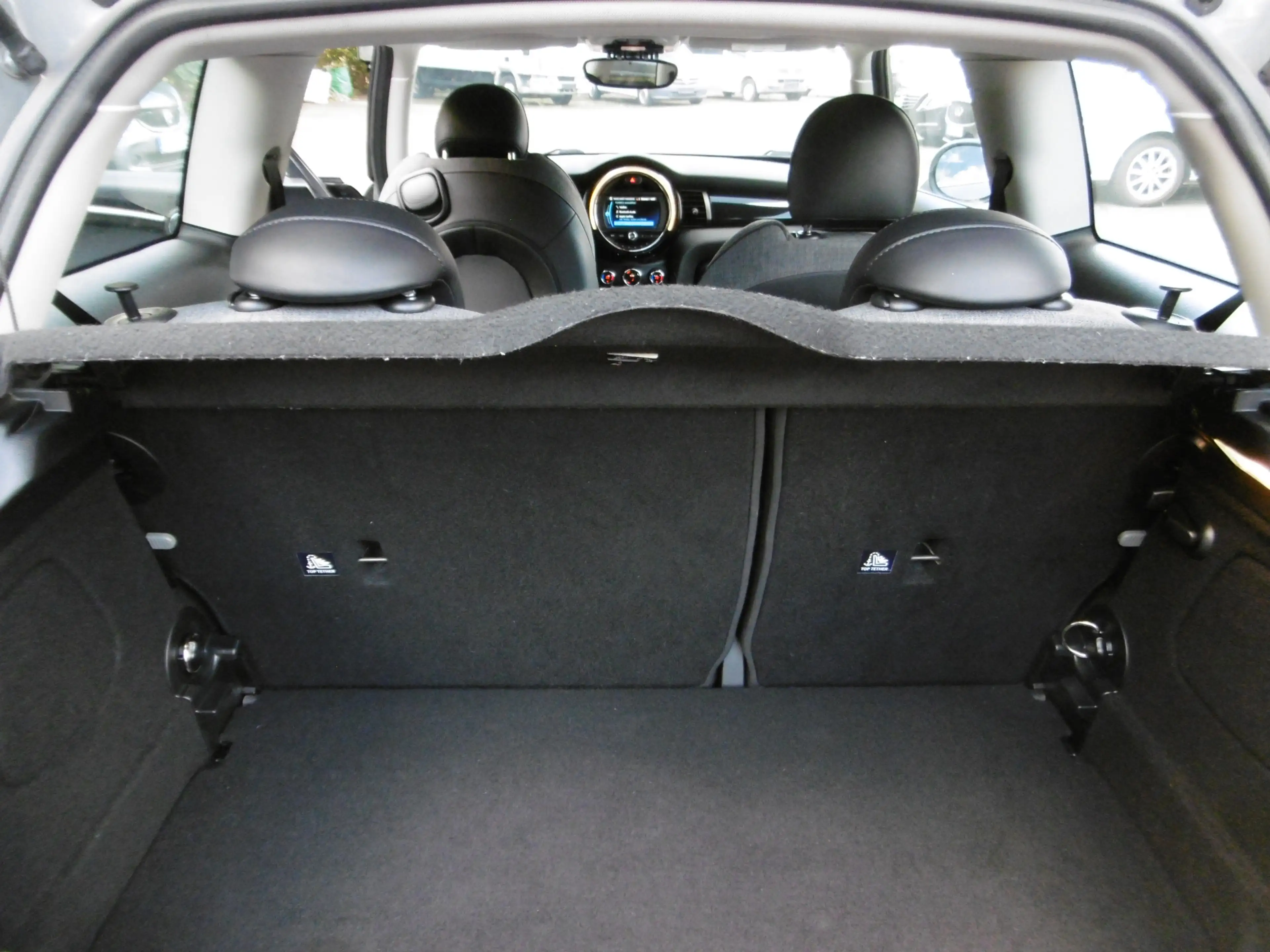 MINI Cooper D LED Navi Apple CarPlay Sportsitze PDC — photo 5