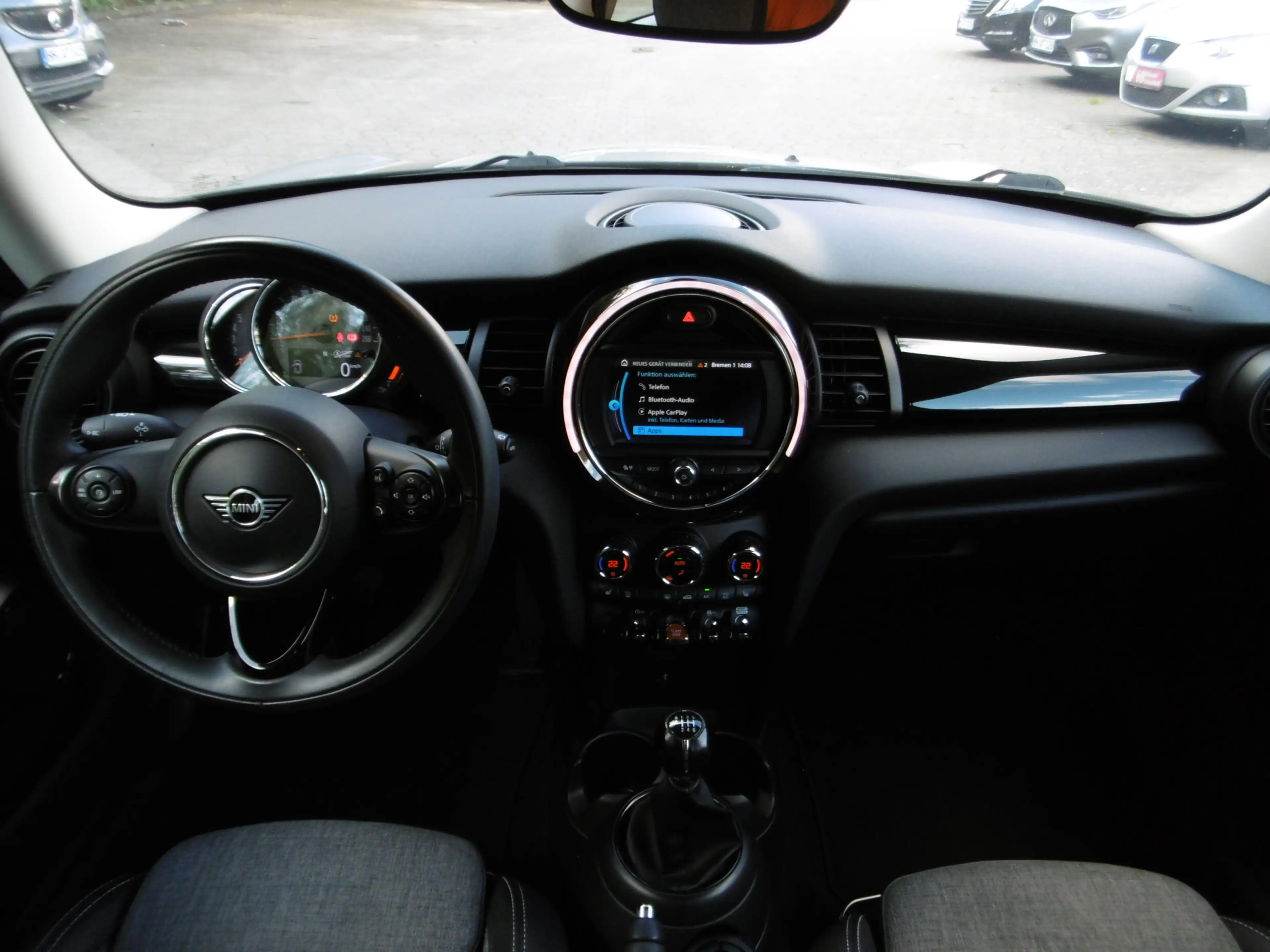 MINI Cooper D LED Navi Apple CarPlay Sportsitze PDC — photo 6