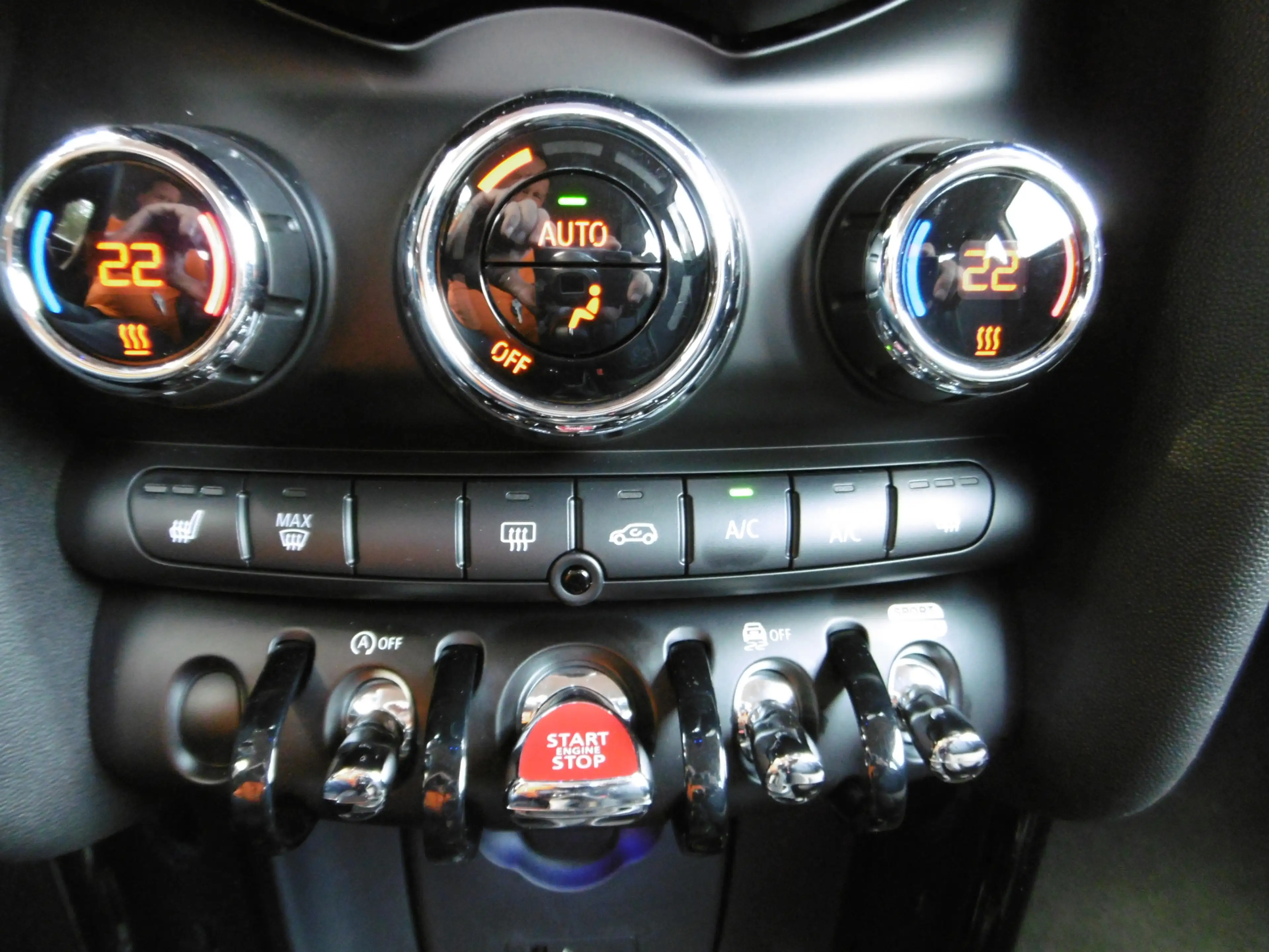 MINI Cooper D LED Navi Apple CarPlay Sportsitze PDC — photo 11