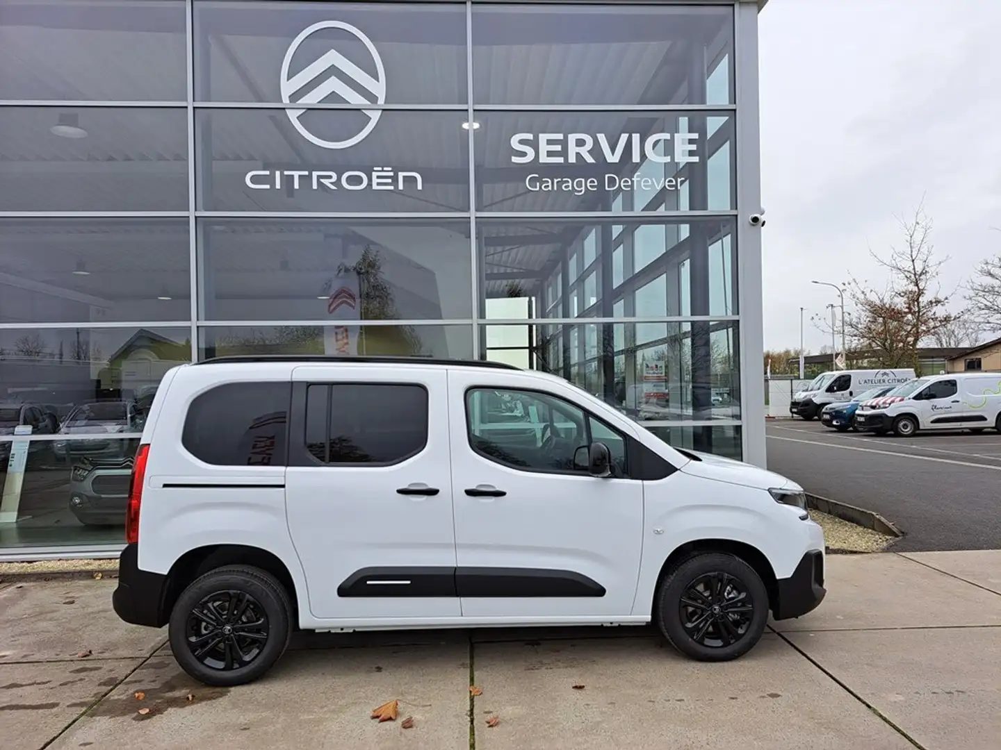 Citroen Berlingo 1.5 BLUEHDI 130 EAT8 PLUS MPV Blanco - 1
