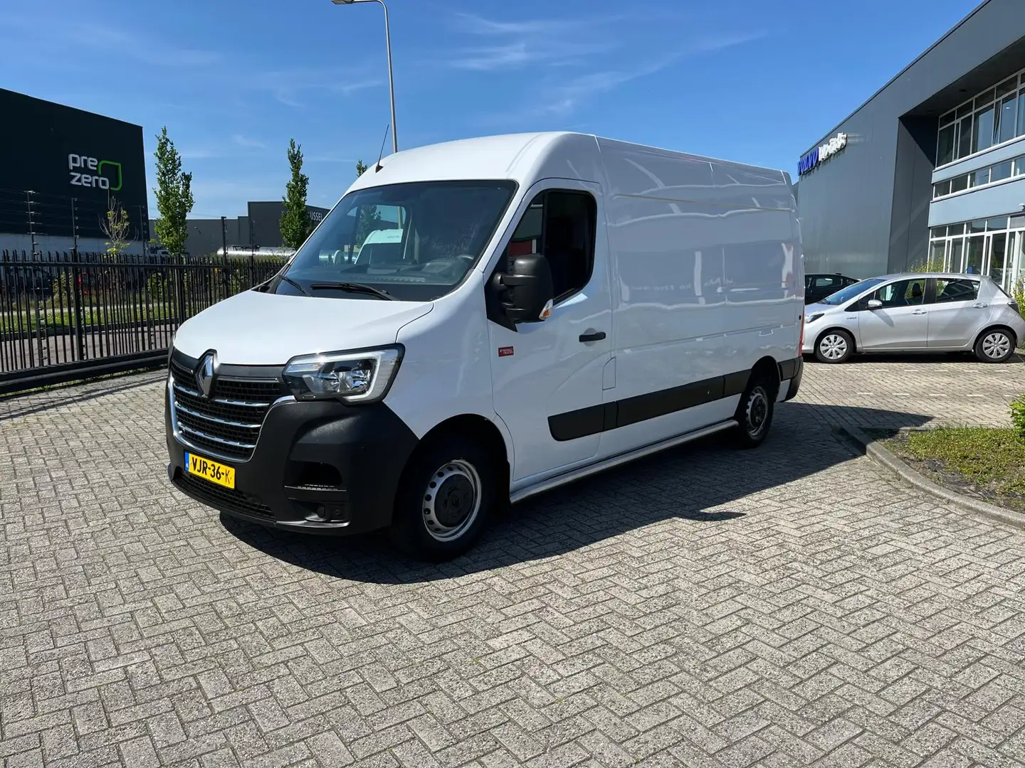 Renault Master Red Edition L2 H2, 180pk, Airco, Nav, Camera Wit - 2