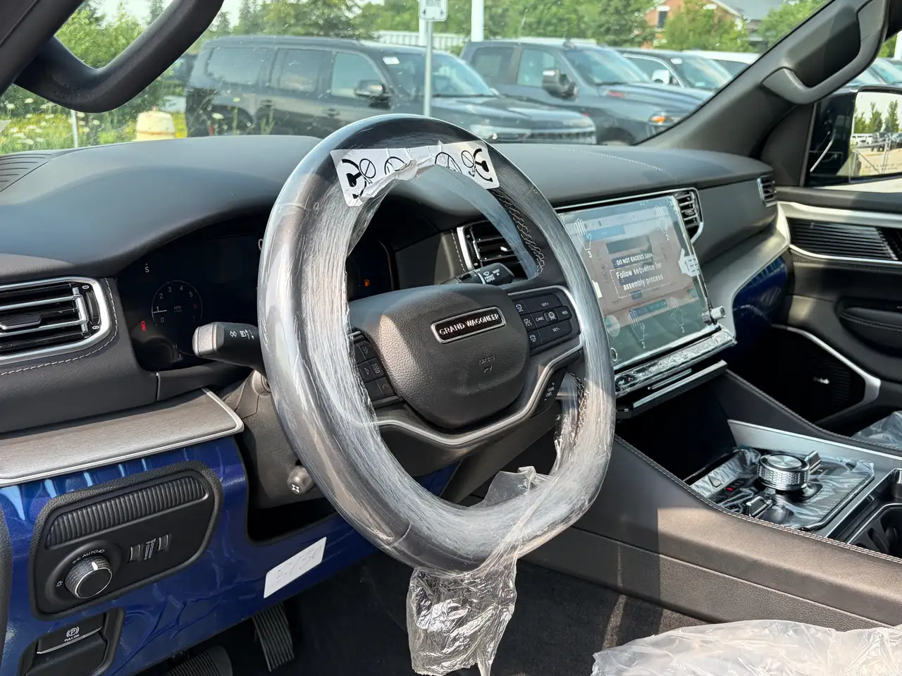 Jeep Grand Wagoneer fotografie Jeep Grand Wagoneer