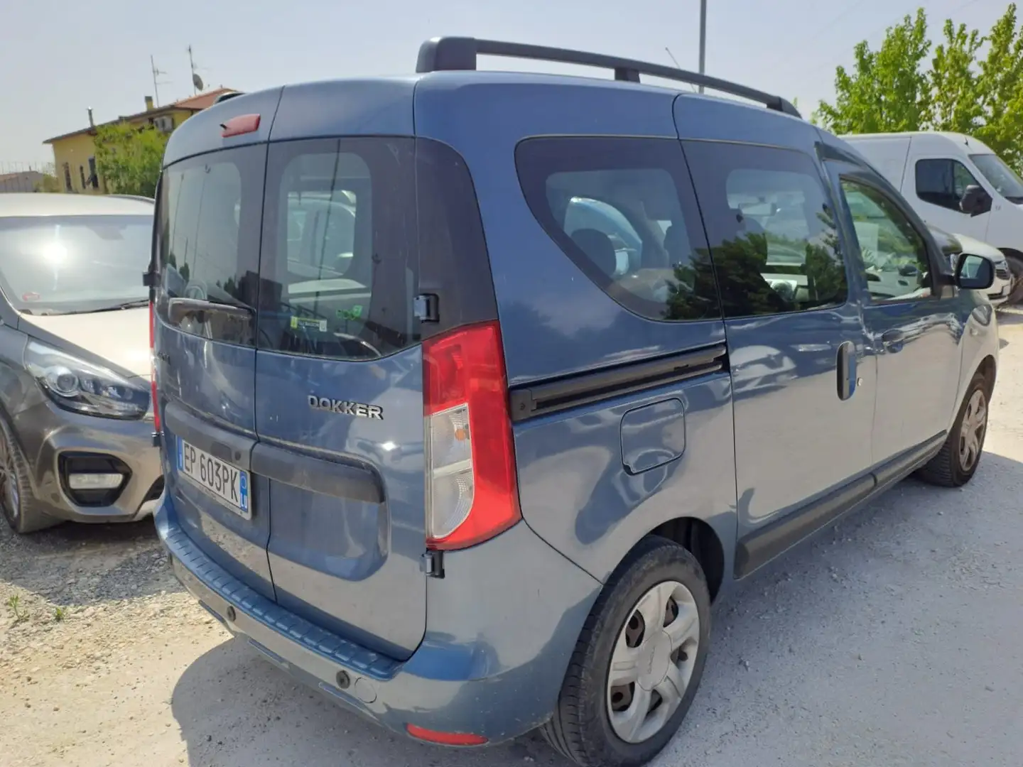 Dacia Dokker 1.5 diesel Blauw - 1