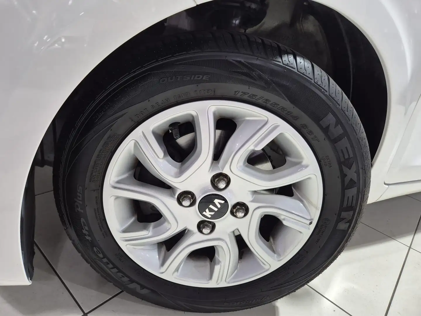 Kia Picanto 1.0 CVVT ComfortLine 14 inch velgen, Bluetooth, Ai Wit - 2