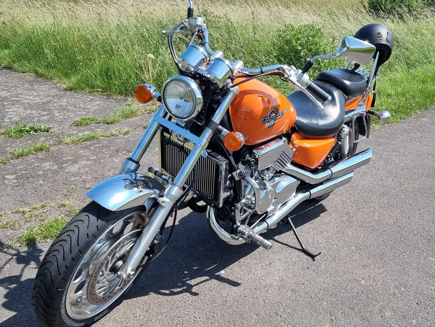 Honda VF 750 Chopper/Cruiser Orange - 2
