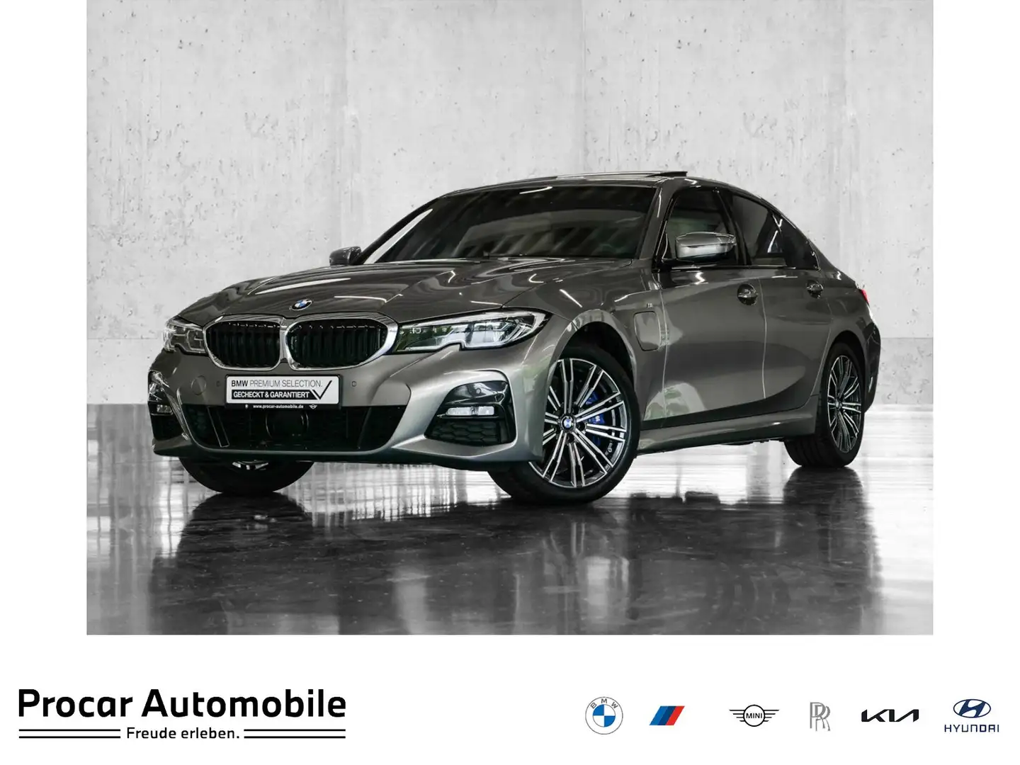 BMW 330 e M-Sport Aut Nav Laser HuD Glasd Komfzg 18" Šedá - 1