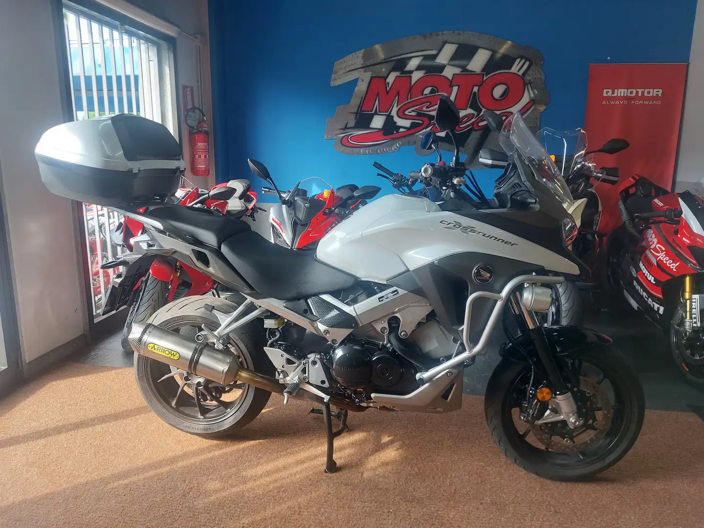 Honda Crossrunner 800 Bianco - 1