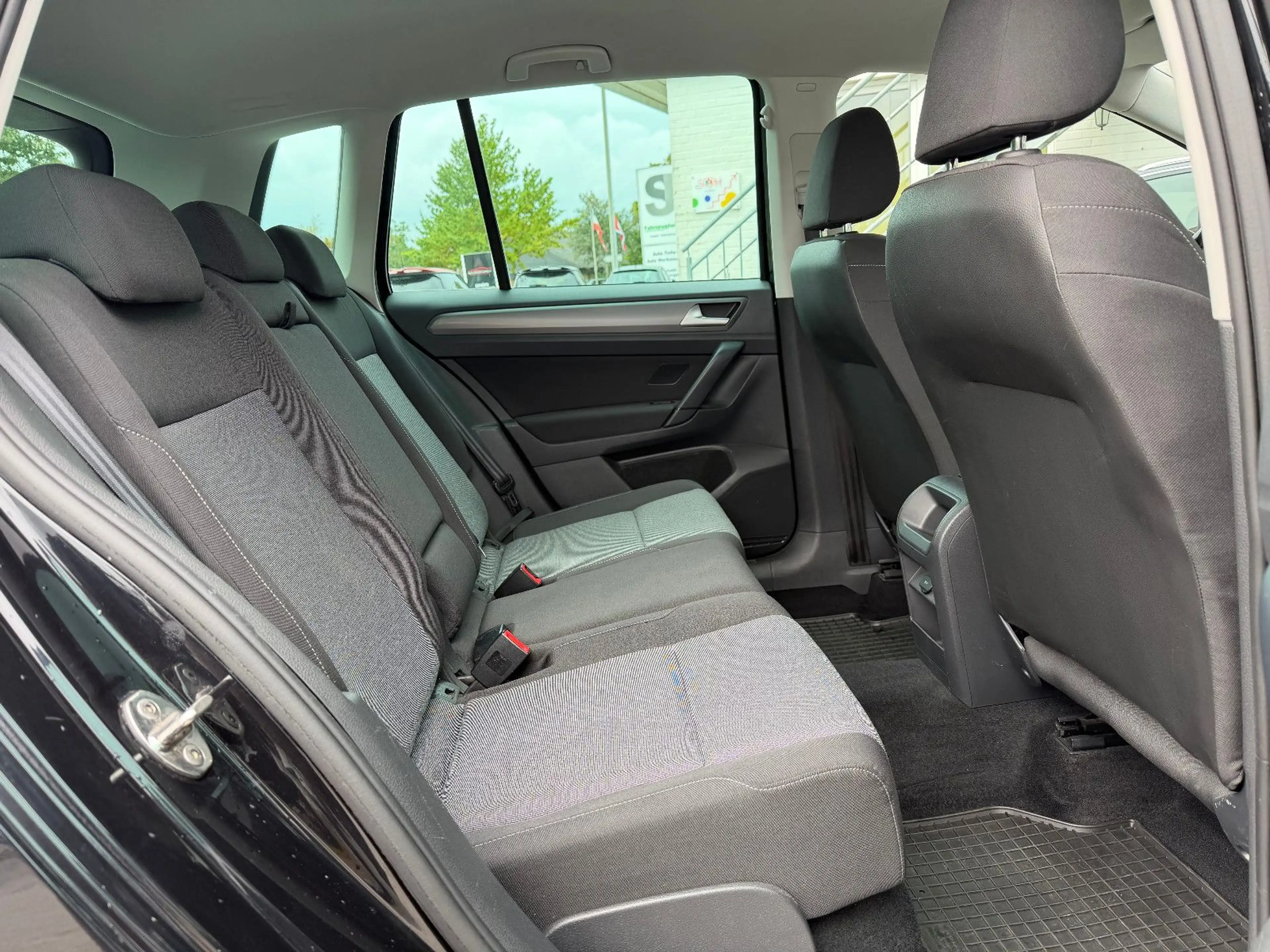 Volkswagen Golf Sportsvan VII 1.2 Trendline BMT/Start-Stop — photo 15