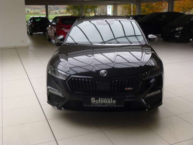 Imagine Skoda Octavia Combi RS Plus