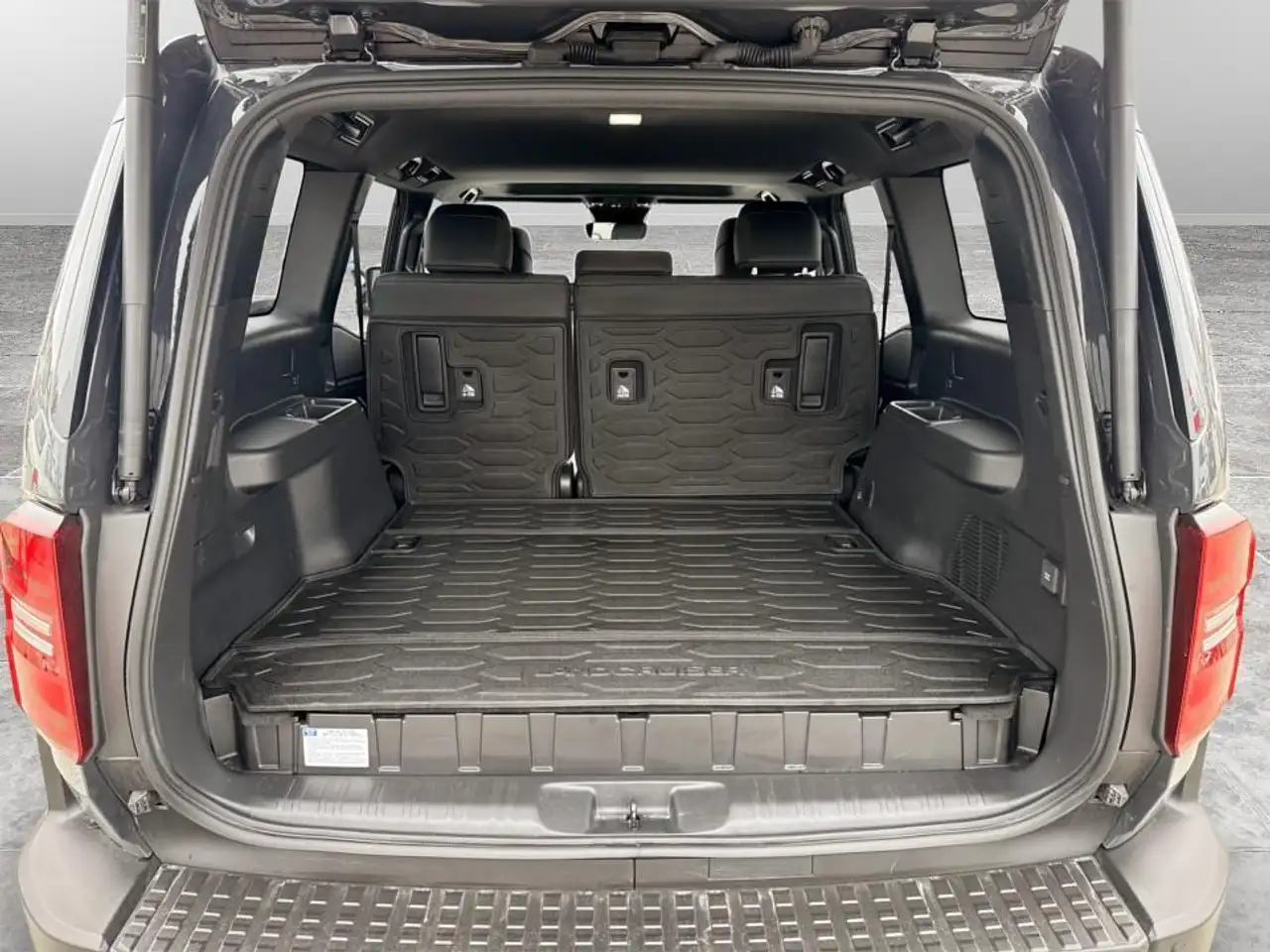 Toyota Land Cruiser снимка Toyota Land Cruiser