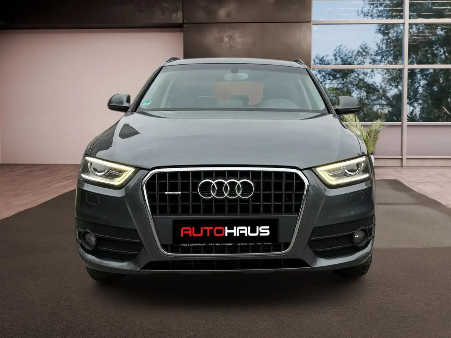 Audi Q3 2.0 TFSI quattro Grau - 2