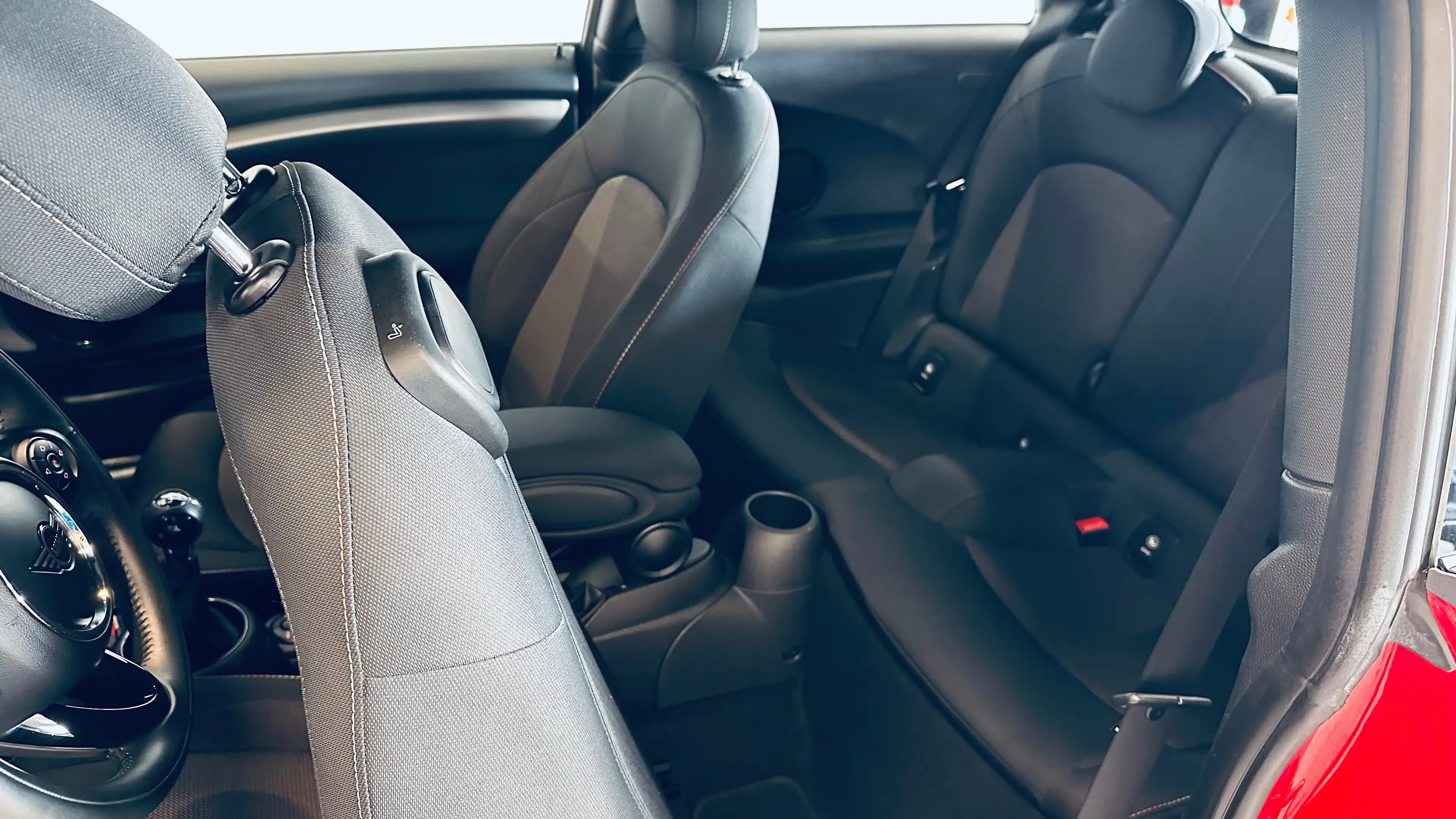 MINI One 1.5 PDC NAVI BLUETOOTH LIM CRUISE CLIM BIZONE — photo 9