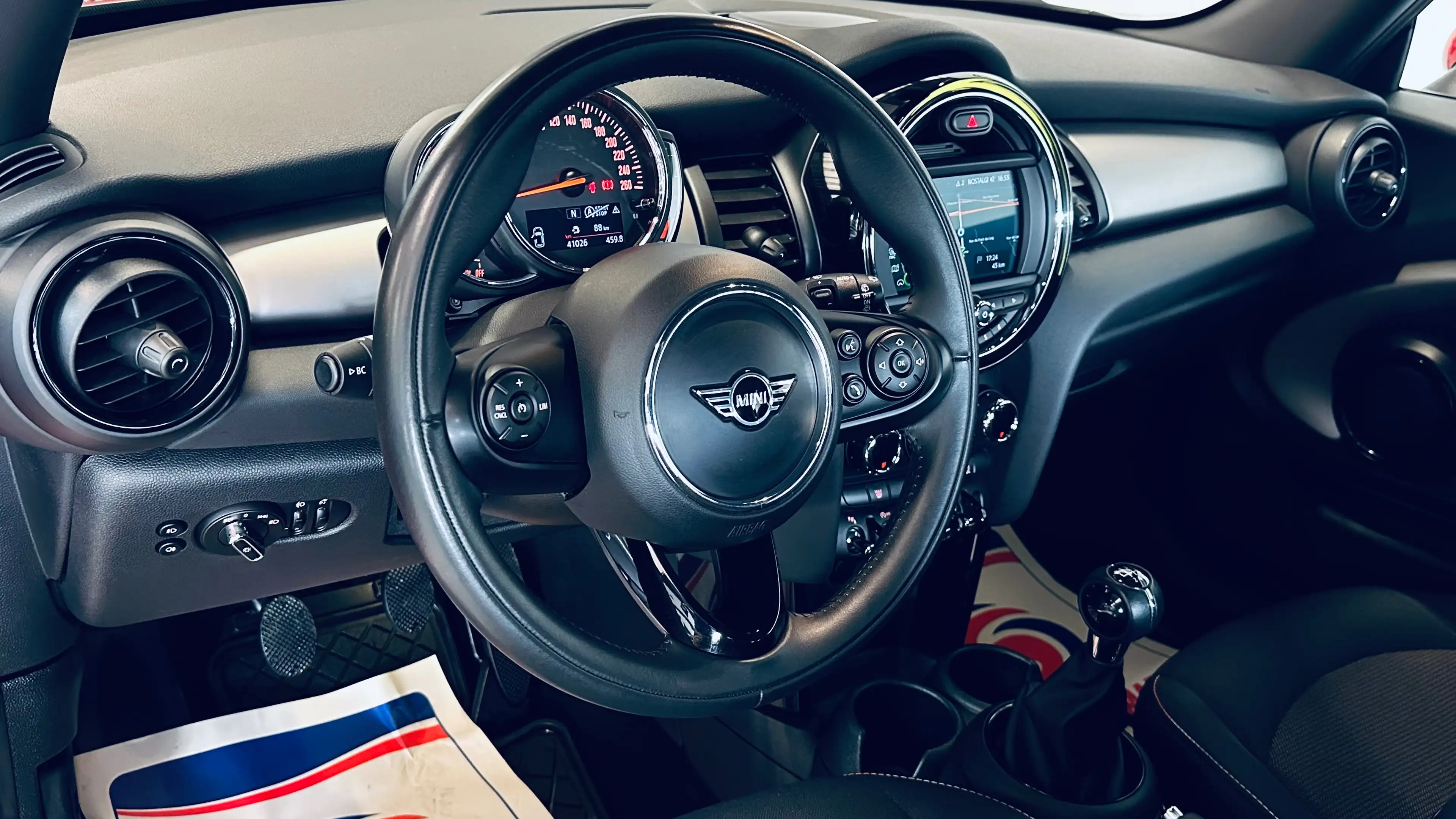MINI One 1.5 PDC NAVI BLUETOOTH LIM CRUISE CLIM BIZONE — photo 10