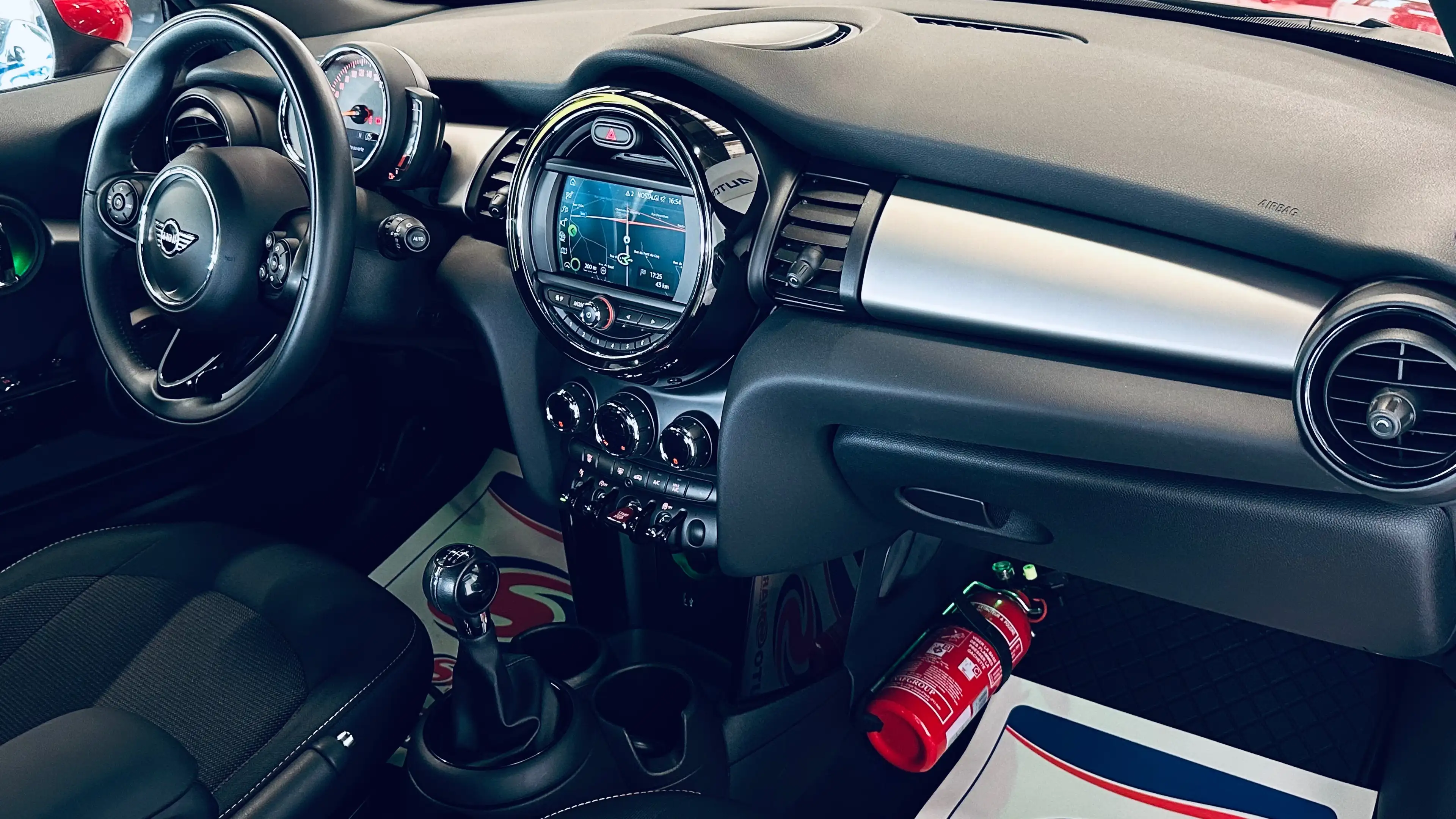 MINI One 1.5 PDC NAVI BLUETOOTH LIM CRUISE CLIM BIZONE — photo 13