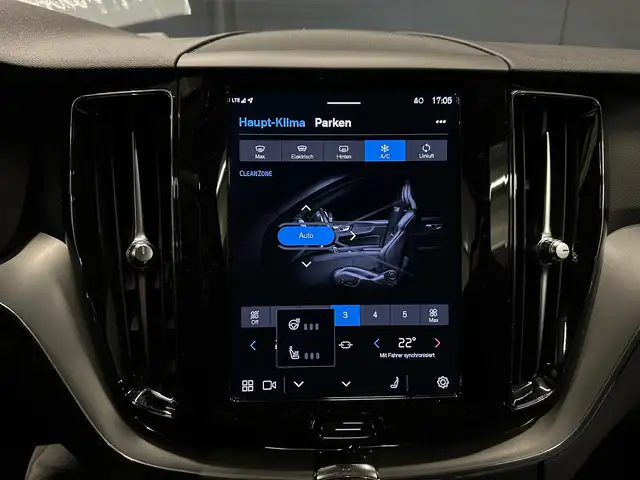 Volvo XC60 view 18