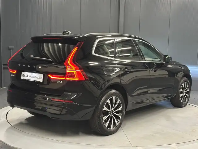 Volvo XC60 view 5
