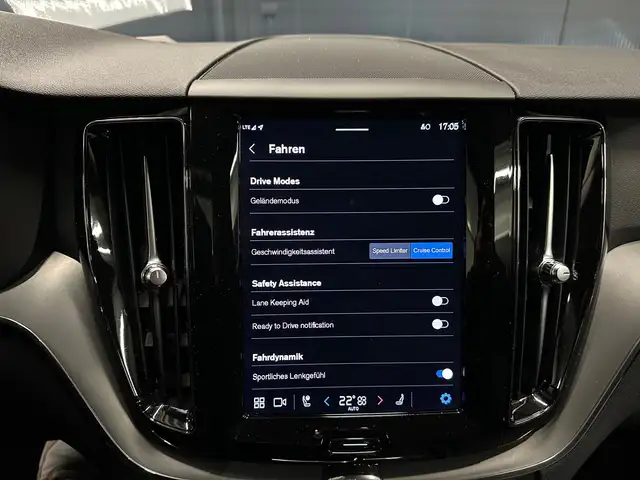 Volvo XC60 view 19