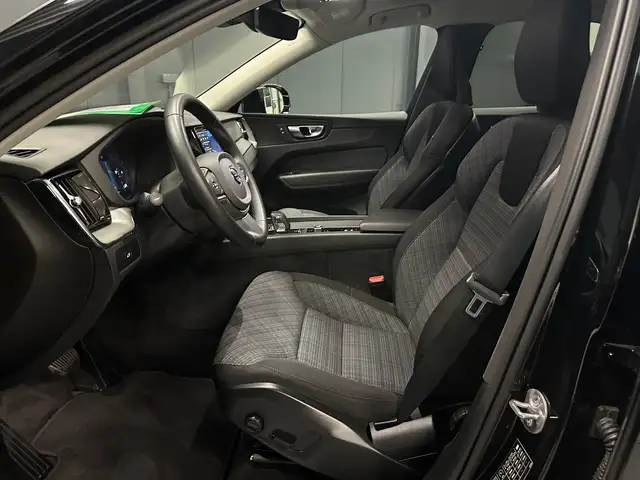 Volvo XC60 view 12