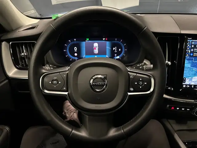 Volvo XC60 view 14