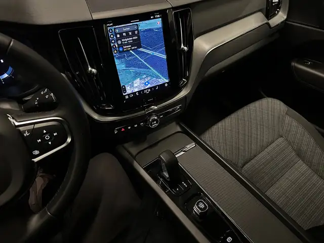 Volvo XC60 view 16