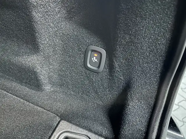 Volvo XC60 view 24