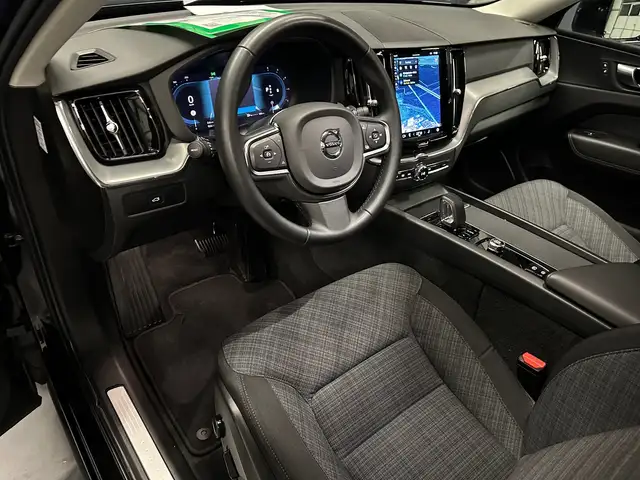 Volvo XC60 view 13
