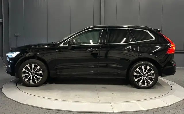 Volvo XC60 view 2