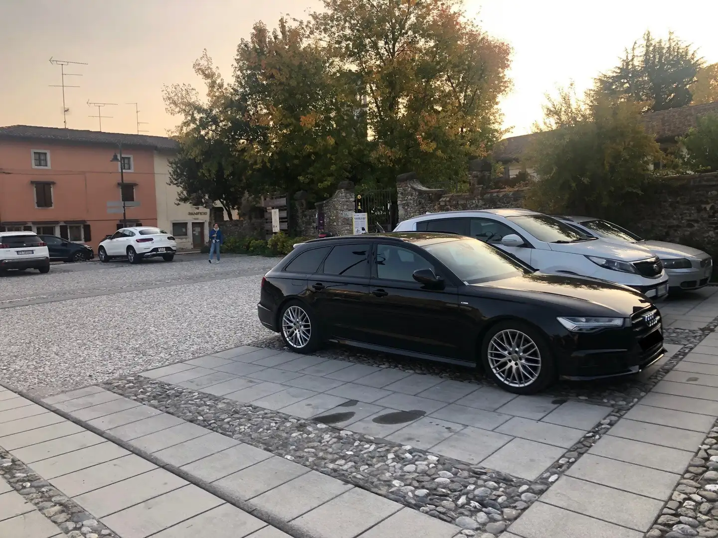 Audi A6 A6 Avant 2,0 TDI ultra S-tronic ultra Schwarz - 1