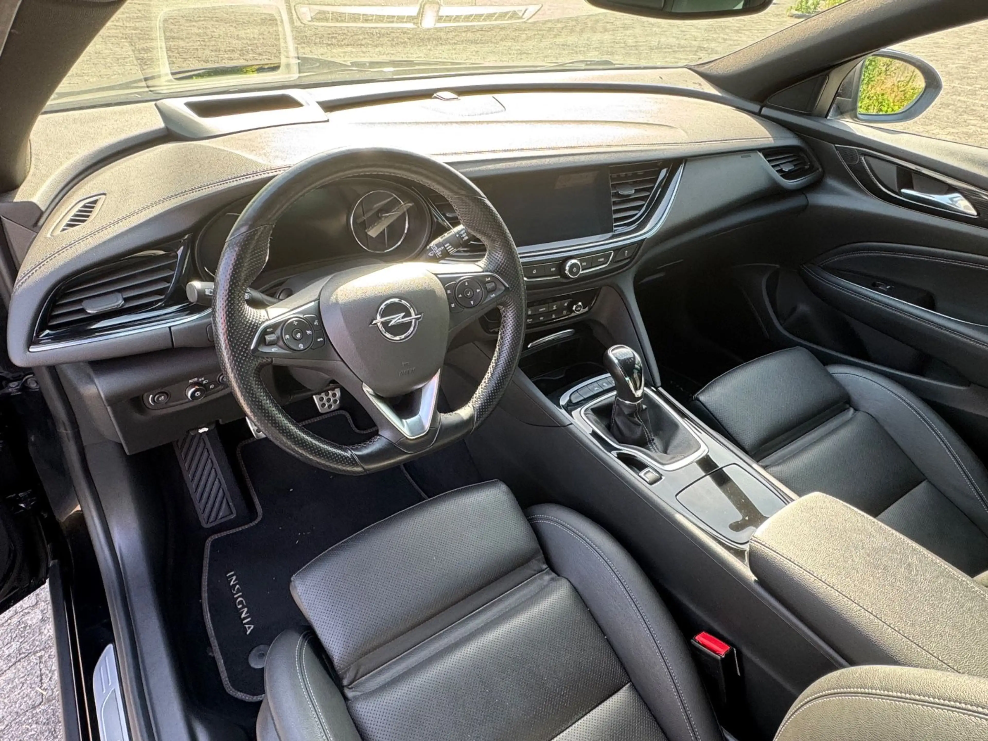 Opel Insignia Grand Sport *LEDER*HUP*360°*ACC*MASSAGE — photo 9
