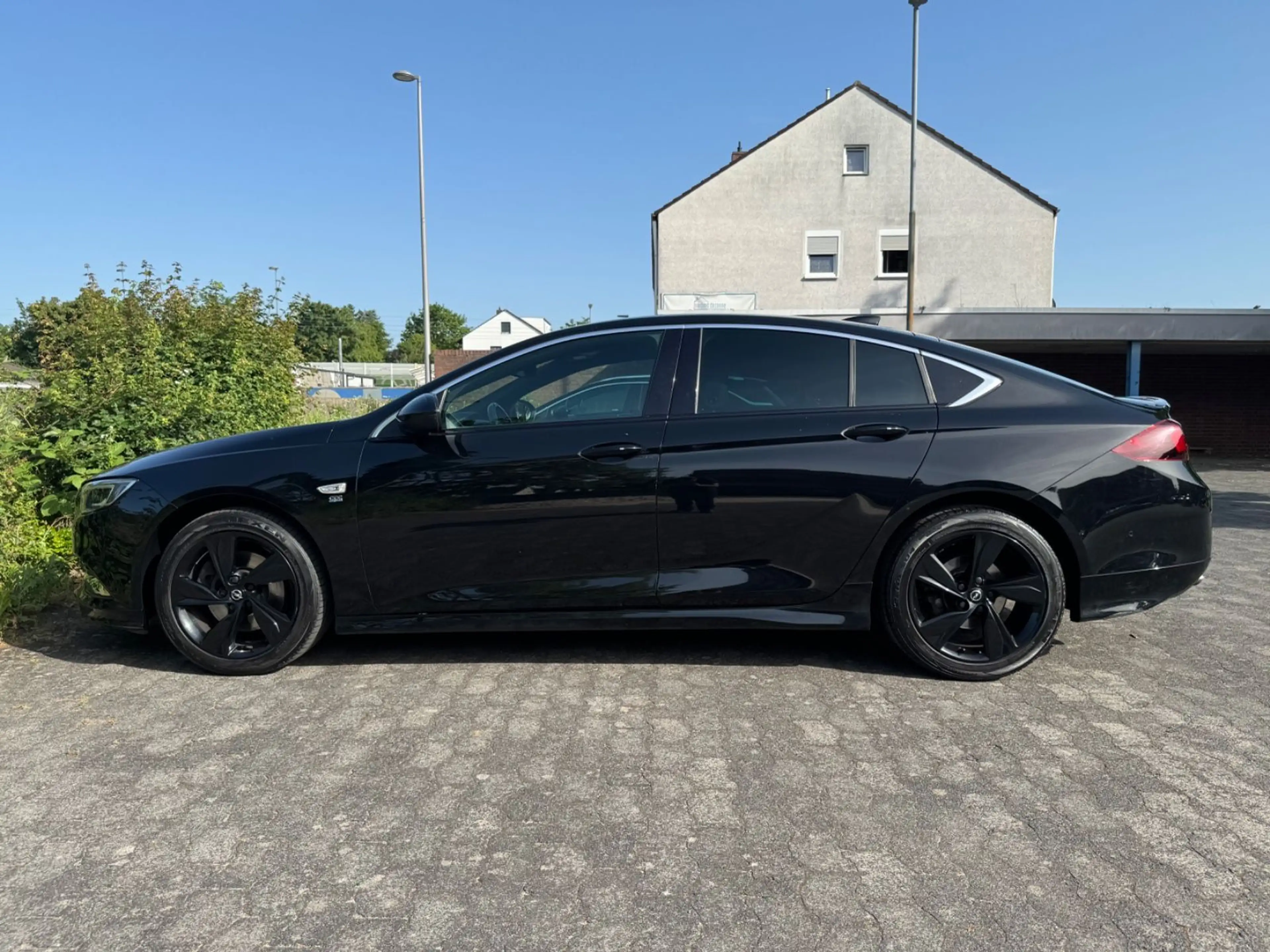 Opel Insignia Grand Sport *LEDER*HUP*360°*ACC*MASSAGE — photo 8