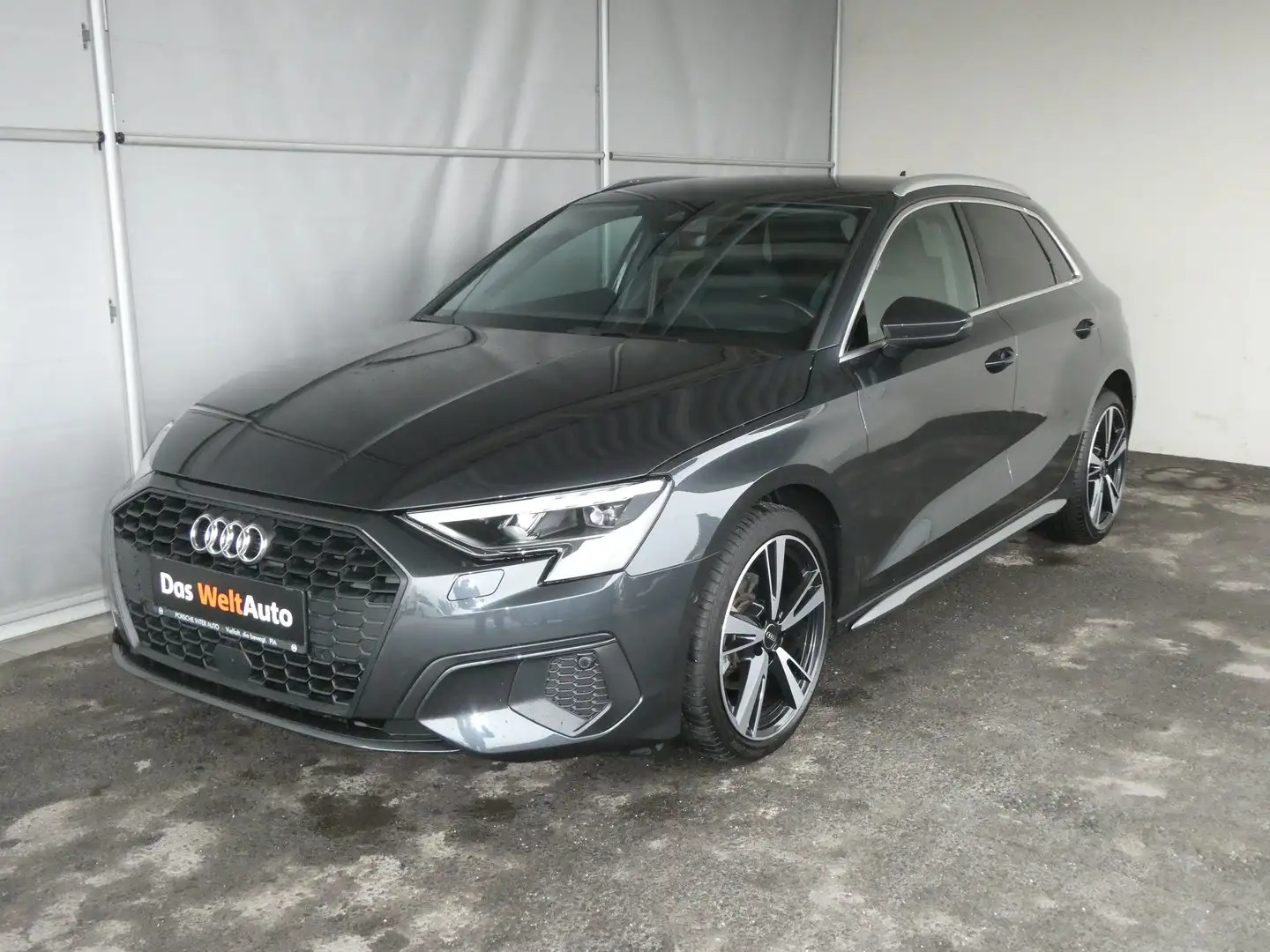 Audi A3 30 TFSI intense Grau - 1