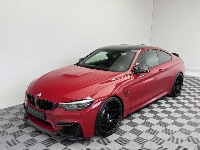 BMW M4 view 2