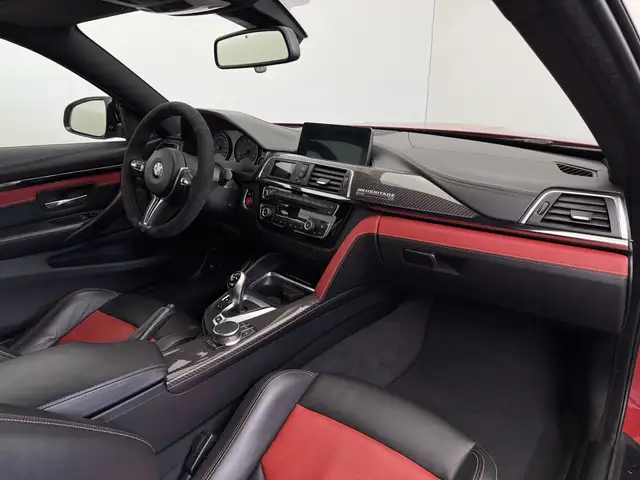BMW M4 view 13