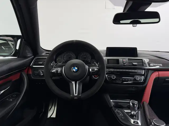 BMW M4 view 12