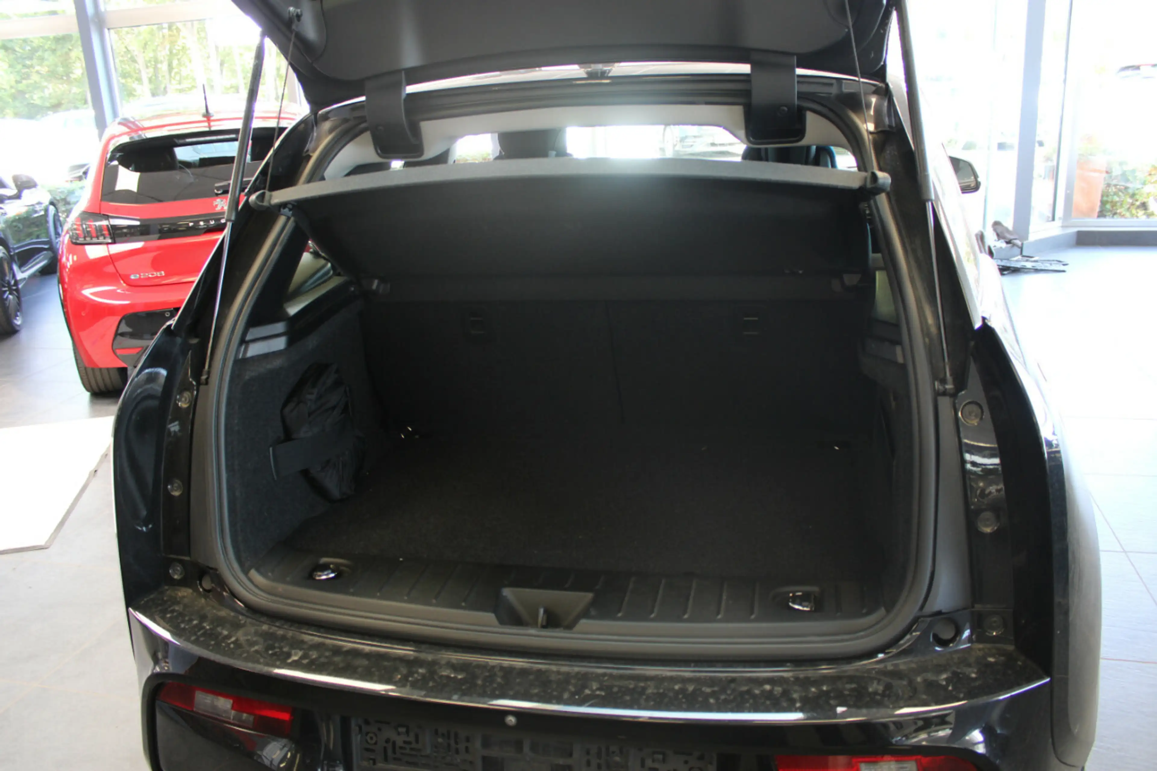 BMW i3 120AH Navi - Kamera - PDC — photo 6