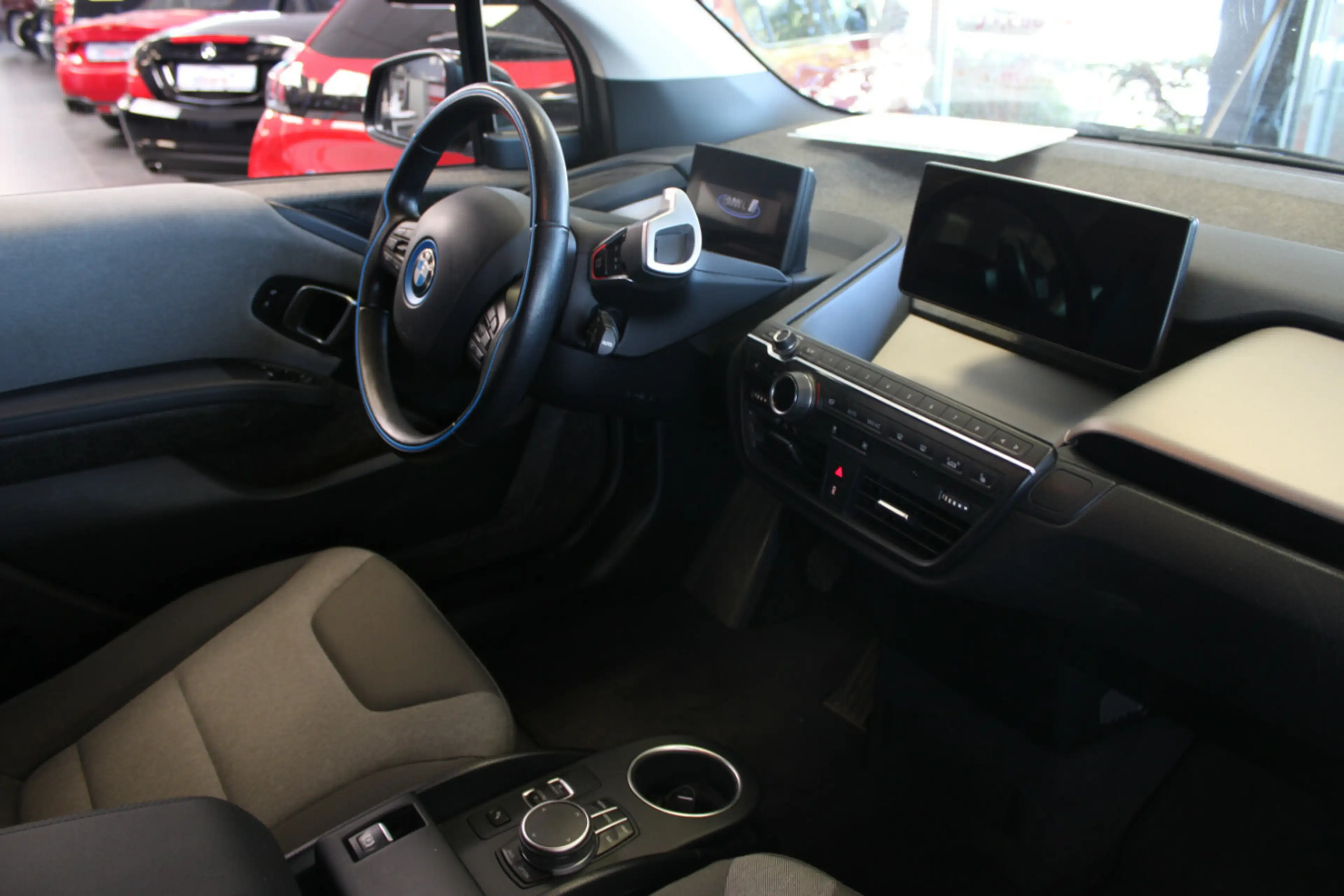 BMW i3 120AH Navi - Kamera - PDC — photo 8