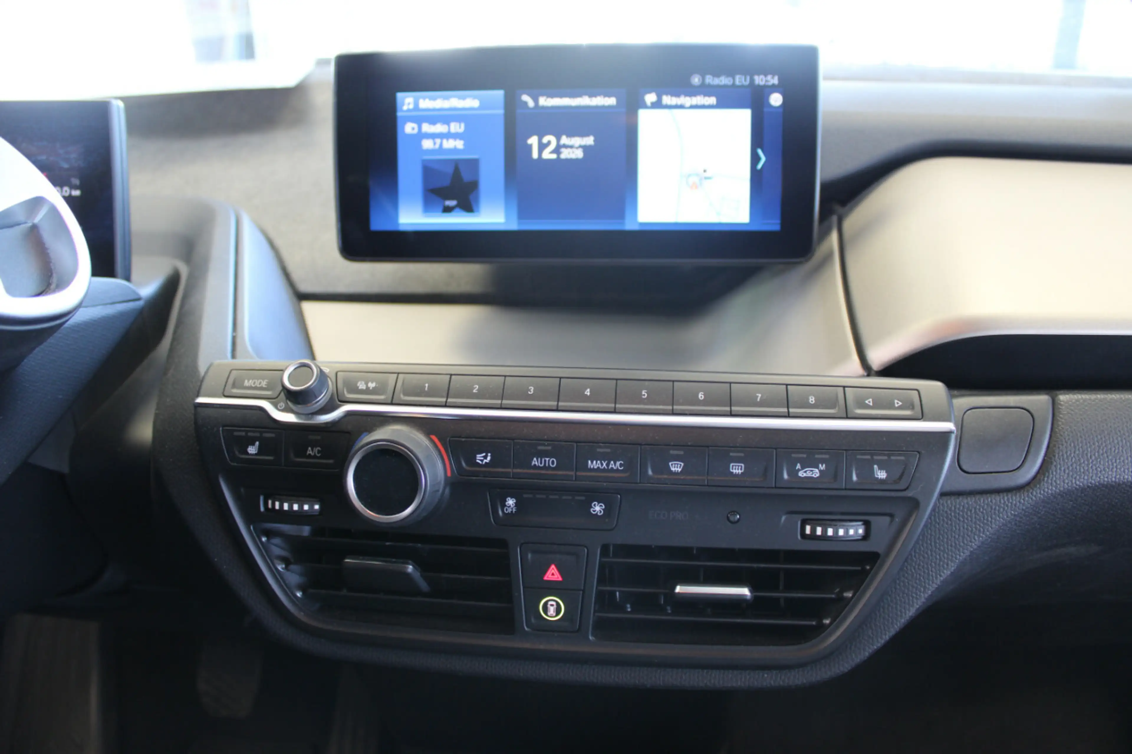 BMW i3 120AH Navi - Kamera - PDC — photo 10